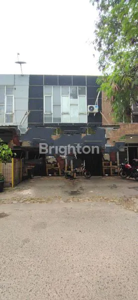 RUKO 2 LANTAI DI TAMAN ROYAL TANAH TINGGI TANGERANG