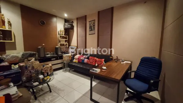 image RUMAH 4 LANTAI SIAP HUNI (5)
