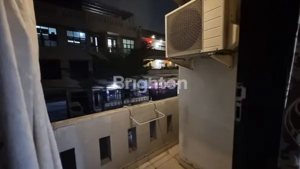 image RUMAH 4 LANTAI SIAP HUNI (8)