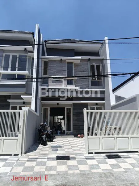 image RUMAH 2 LANTAI MODERN MINIMALIS JEMURSARI BISA KPR (1)