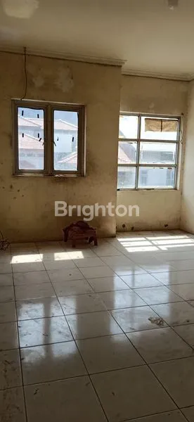 image RUKO JELAMBAR 3.5 LANTAI BISA BUAT USAHA ATAU KANTOR (5)