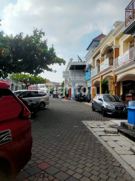 image RUKO 2 LT DI  NGALIYAN SQUAER . PUSAT  PERKANTORAN DAN PERDAGANGAN .RAMAI (3)