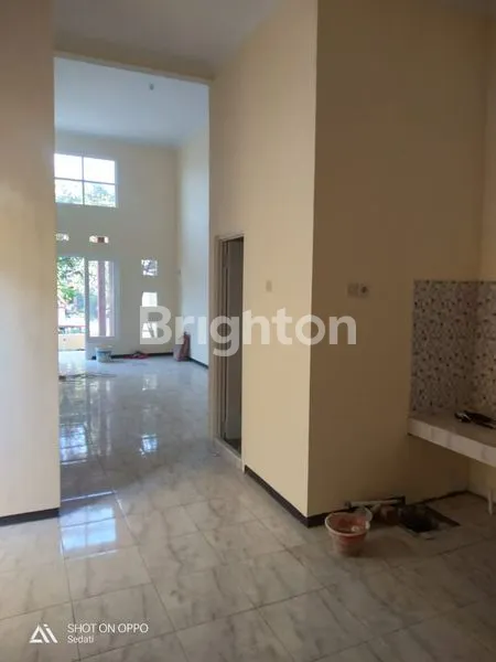 image NEW GRES SIAP HUNI (5)