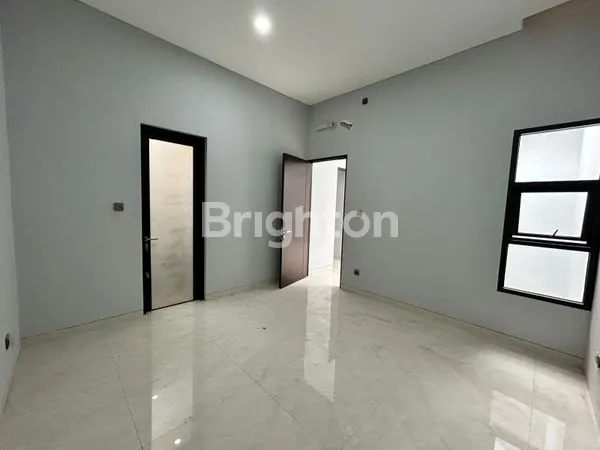 image RUMAH BARU SUTOREJO TIMUR DEKAT RAYA MULYOSARI ROW JALAN 4 MOBIL (4)