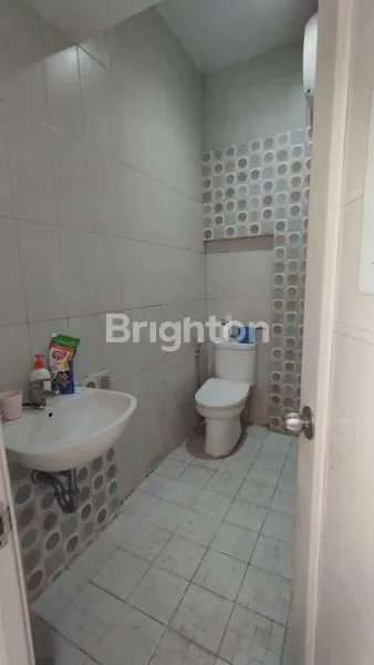 image RUMAH CANTIK DAN LUAS HOOK DI BINTARO REGENCY (5)