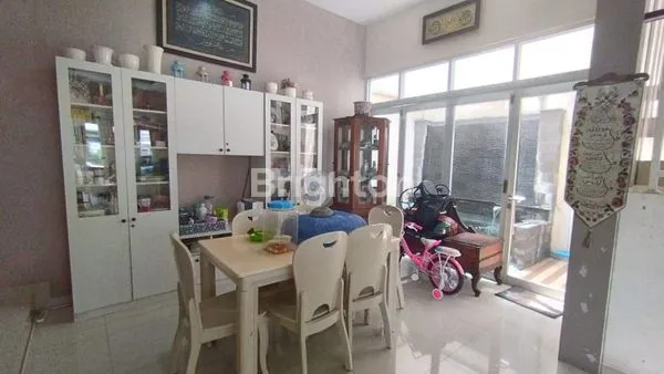 image RUMAH CANTIK DAN LUAS HOOK DI BINTARO REGENCY (3)