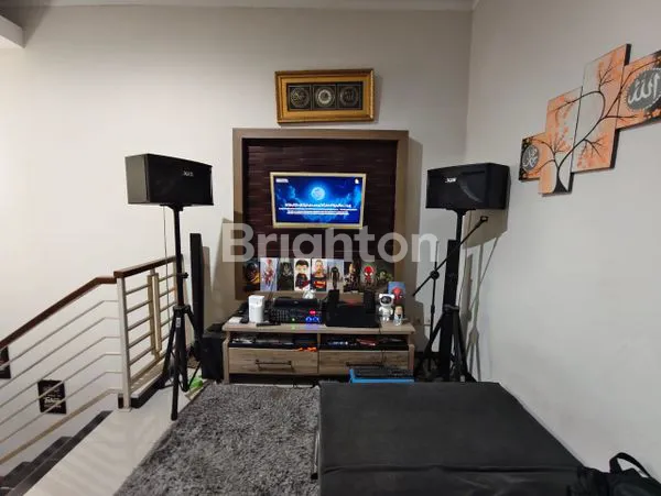 image RUMAH CANTIK FULL FURNISHED  PLUS ADA TEMPAT GYM SIAP HUNI DI MARGAHAYU RAYA SOEKARNO HATTA (4)