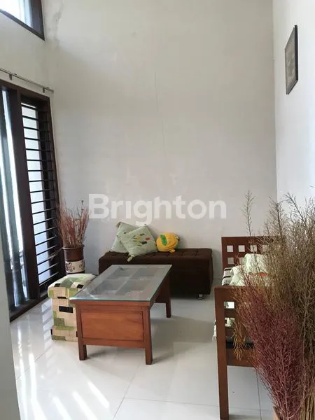 image RUMAH CANTIK DI KOTA MALANG DEKAT EXIT TOL SINGOSARI (3)