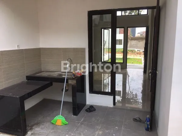 image RUMAH KLASIK CANTIK DI CITRA GRAND CITY PALEMBANG SUMATERA SELATAN (2)