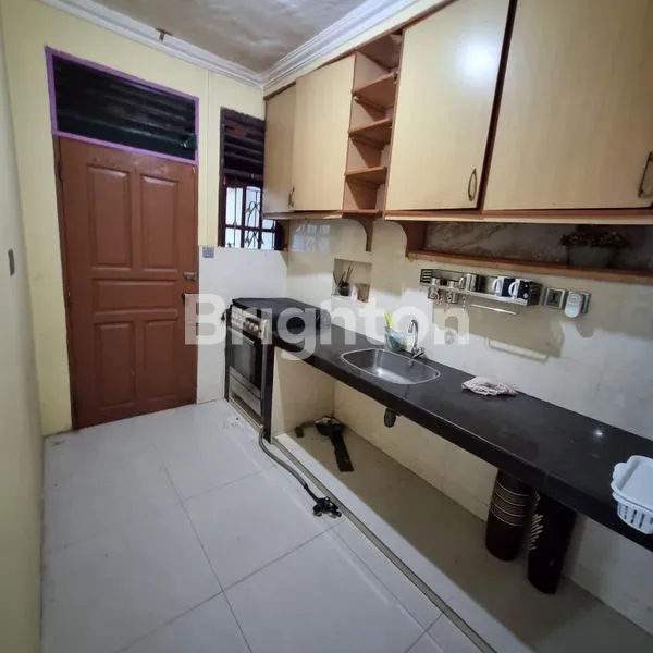 image RUMAH CANTIK 2,5 LANTAI DEKAT PUSAT KOTA DI PONDOK ASRI SEI PANAS (4)