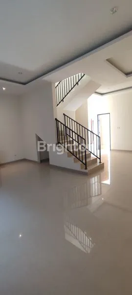 image 2 LANTAI NEW GRESS BARU SPEK BAGUS BERKUALITAS RUNGKUT DEKAT RAYA MERR PURIMAS GUNUNG ANYAR SURABAYA TIMUR (6)