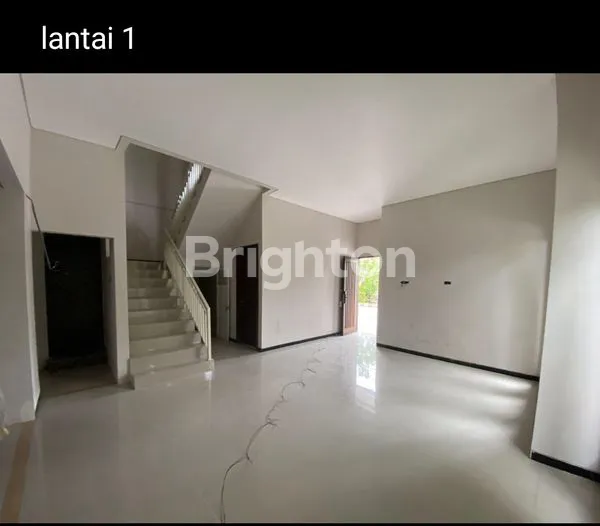 image RUMAH 2 LANTAI NEW DEKAT MERR (2)