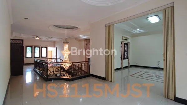 image RUMAH MEWAH MANYAR FULL FURNISHED TERAWAT BAGUS SIAP HUNI (1)