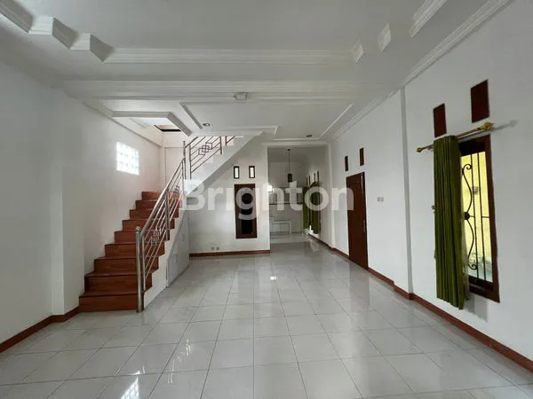 image 1 RUMAH DAN 10 KAMAR KONTRAKAN  (2)