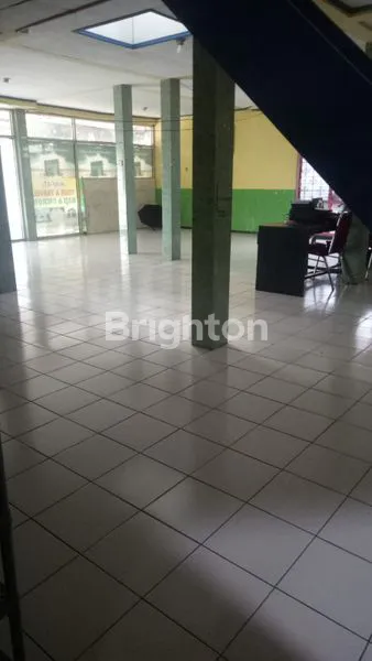 image RUMAH KANTOR LUAS DUA LANTAI MAINROAD PADASUKA CIMAHI   (8)