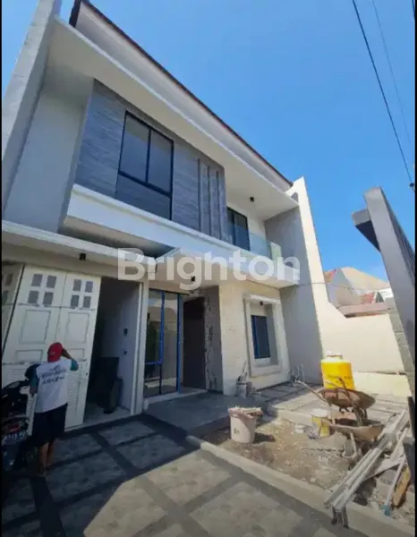 image MANYAR KERTOADI BARU GRESS 2 LANTAI SIAP HUNI DI TENGAH KOTA (1)