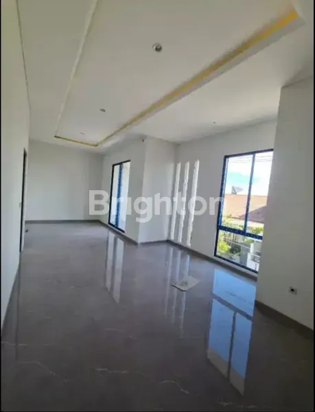 image MANYAR KERTOADI BARU GRESS 2 LANTAI SIAP HUNI DI TENGAH KOTA (3)