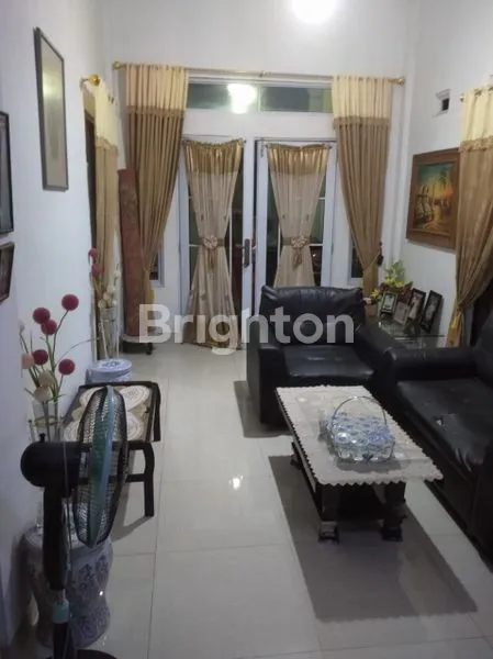 image RUMAH CANTIK DUA LANTAI DI BENGKONG SWADEBY (8)