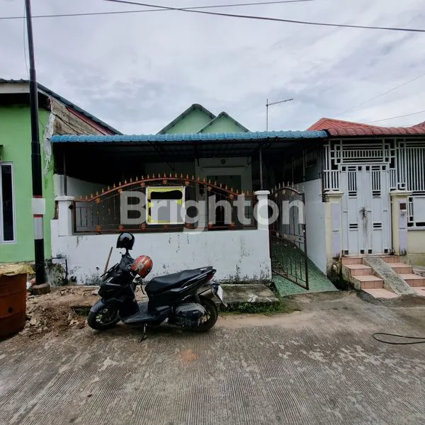 image RUMAH DENGAN LOKASI YANG STRATEGIS DEKAT PUSAT KOTA DI PURI LOKA 1 SEI PANAS (1)