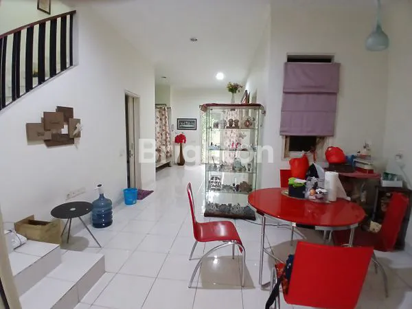 image RUMAH 2 LANTAI FULLY FURNISHED DI KAWASAN SCIENTIA SUMMARECON SERPONG (1)