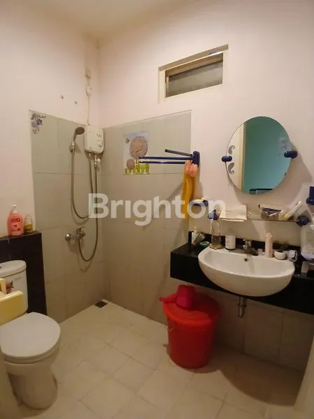 image RUMAH 2 LANTAI FULLY FURNISHED DI KAWASAN SCIENTIA SUMMARECON SERPONG (8)