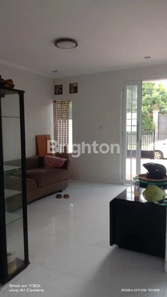 image RUMAH MODEL SEMI INDUSTRIAL DI LIMUS PRATAMA (7)