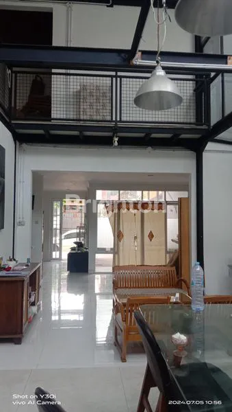 image RUMAH MODEL SEMI INDUSTRIAL DI LIMUS PRATAMA (6)