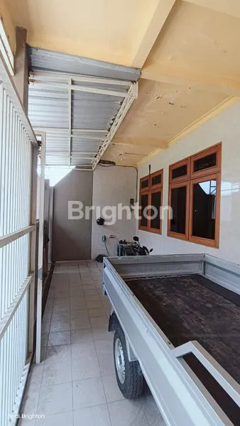 image RUMAH MEWAH SIAP HUNI DI GRAHA MANDIRI JOMBANG (2)