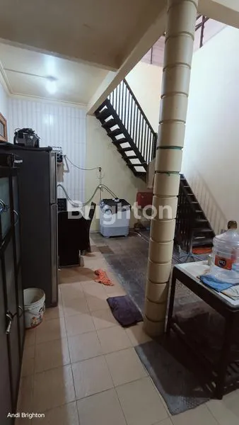image RUMAH MEWAH SIAP HUNI DI GRAHA MANDIRI JOMBANG (8)