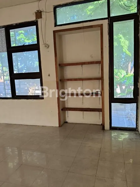 image DI SEWAKAN RUKO SIAP PAKAI DI TENGAH KOTA GRESIK (6)