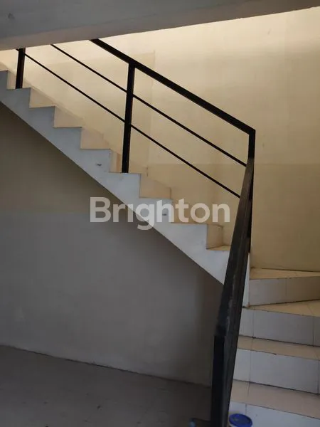 image DI SEWAKAN RUKO SIAP PAKAI DI TENGAH KOTA GRESIK (4)