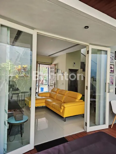 image DIJUAL CEPAT RUMAH 2 LANTAI DI PERUMAHAN CITRA HARMONI TROSOBO SIDOARJO (2)