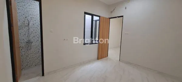 image RUMAH BARU NEW GRESS SCANDINAVIAN STYLE DI SUTOREJO SURABAYA DEKAT MULYOSARI PAKUWON CITY ITS UNAIR GM GALAXY MAL (3)