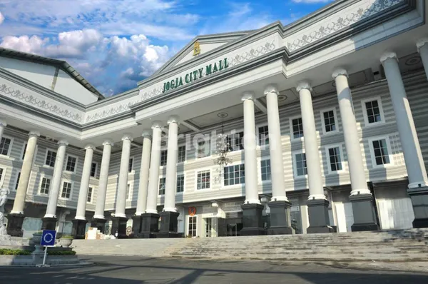 image RUMAH TENGAH KOTA JOGJA DIDALAM KOMPLEKS, DEPAN HOTEL TENTREM JOGJAKARTA (2)