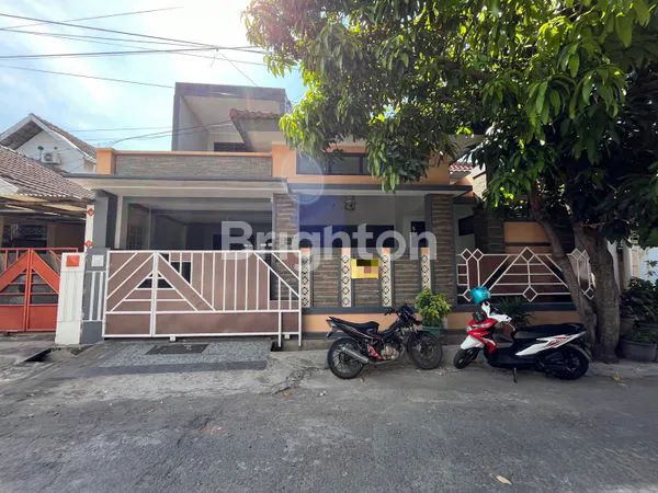 image RUMAH 2 LANTAI FURNISHED SIAP HUNI FAJAR INDAH SOLO (1)