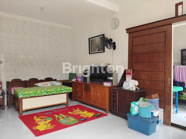image RUMAH TINGGAL LUAS 2 BANGUNAN RUMAH LOKASI BAGUS KOTA KEDIRI (6)
