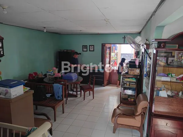 image RUMAH TINGGAL LUAS 2 BANGUNAN RUMAH LOKASI BAGUS KOTA KEDIRI (2)