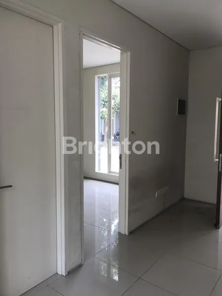 image RUMAH MINIMALIS 2 LANTAI NORTHWEST PARK CITRALAND PERUMAHAN CLUSTER BAGUS (7)