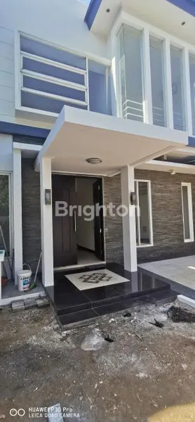 image RUMAH 2 LANTAI PUSAT KOTA SIDOARJO (1)