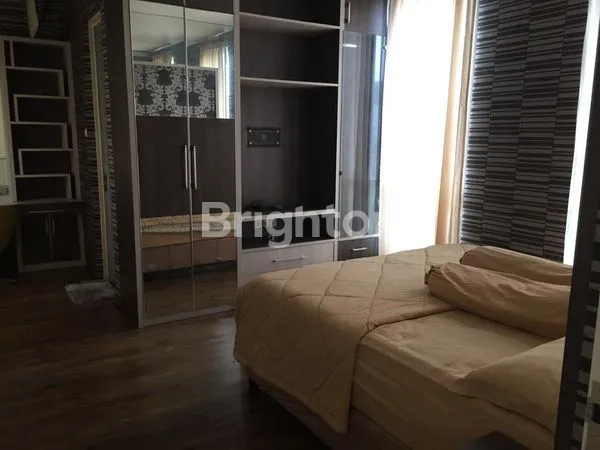 image RUMAH SEMI FURNISH DENGAN KOLAM RENANG (4)