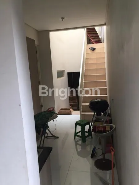 image RUMAH SEMI FURNISH DENGAN KOLAM RENANG (6)