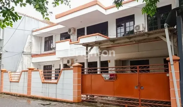 RUMAH KOS KAMAR BANYAK DI SIWALANKERTO DEKAT UK PETRA