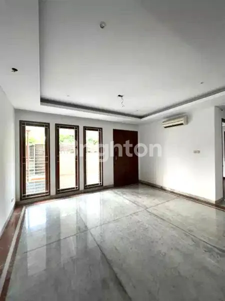 image RUMAH TAMAN VILLA MERUYA (5)