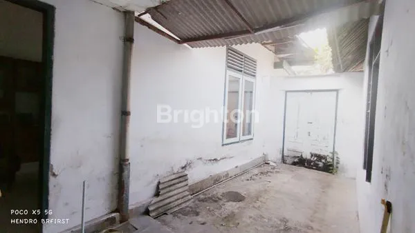 image RUMAH LAMA DI JALAN  ARTERI KOTA KEDIRI, LEBAR 20 METERAN COY SANGAT JARANG ADA (8)
