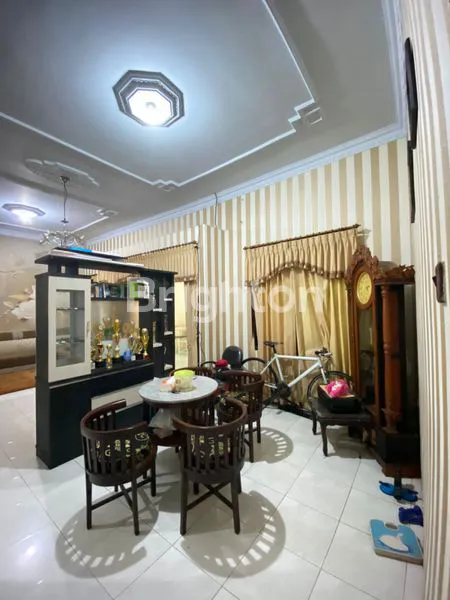 image RUMAH DAN CAFE DEKAT STADION LUMAJANG (8)