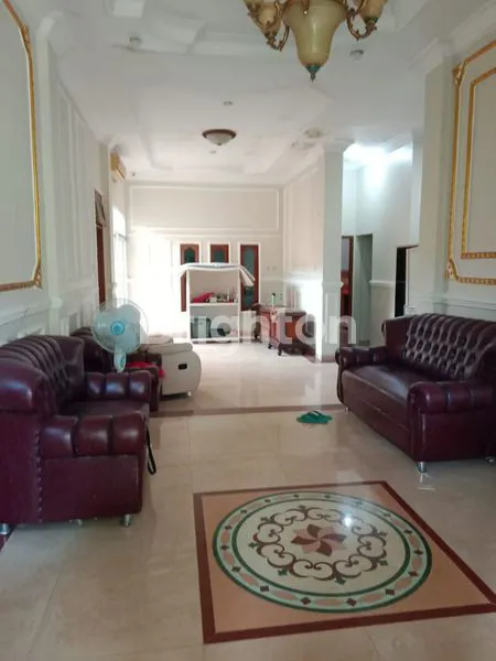 image RUMAH MEWAH  NAN NYAMAN (3)