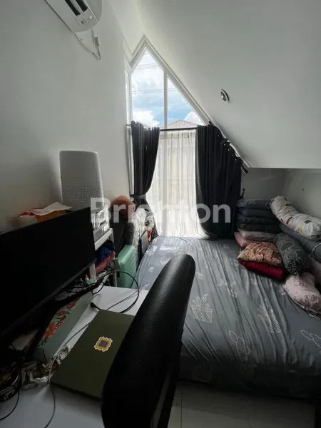 image RUMAH 2 LANTAI DI CLUSTER VIRGINIA, PARAMOUNT SERPONG, GADING SERPONG, TANGERANG (5)