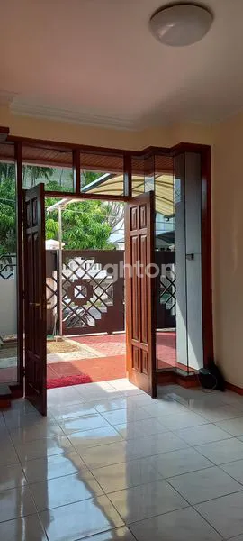 image RUMAH 2 LTN PREMIUM SIMPANG DARMO PERMAI, LT/LB 225 (2)