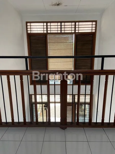 image RUMAH STRATEGIS DENGAN LINGKUNGAN YANG ASRI , DEKAT STASIUN MRT DI LEBAK BULUS JAKARTA SELATAN (2)