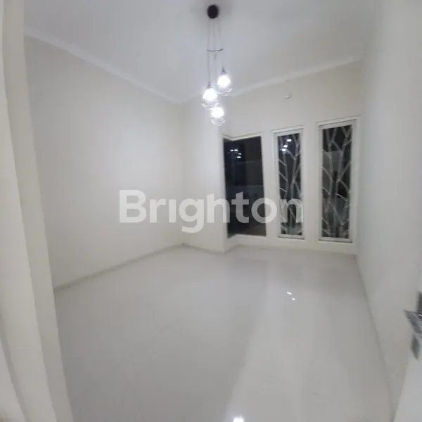 image GREEN SEMANGGI RUNGKUT BARU GRESS LOKASI NYAMAN ASRI (4)